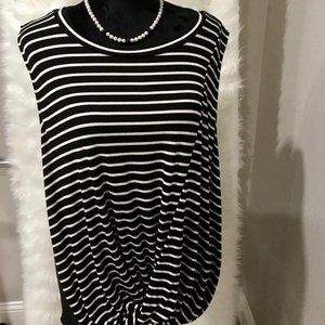 NWT-N. LAYERED-SLEEVELESS TOP